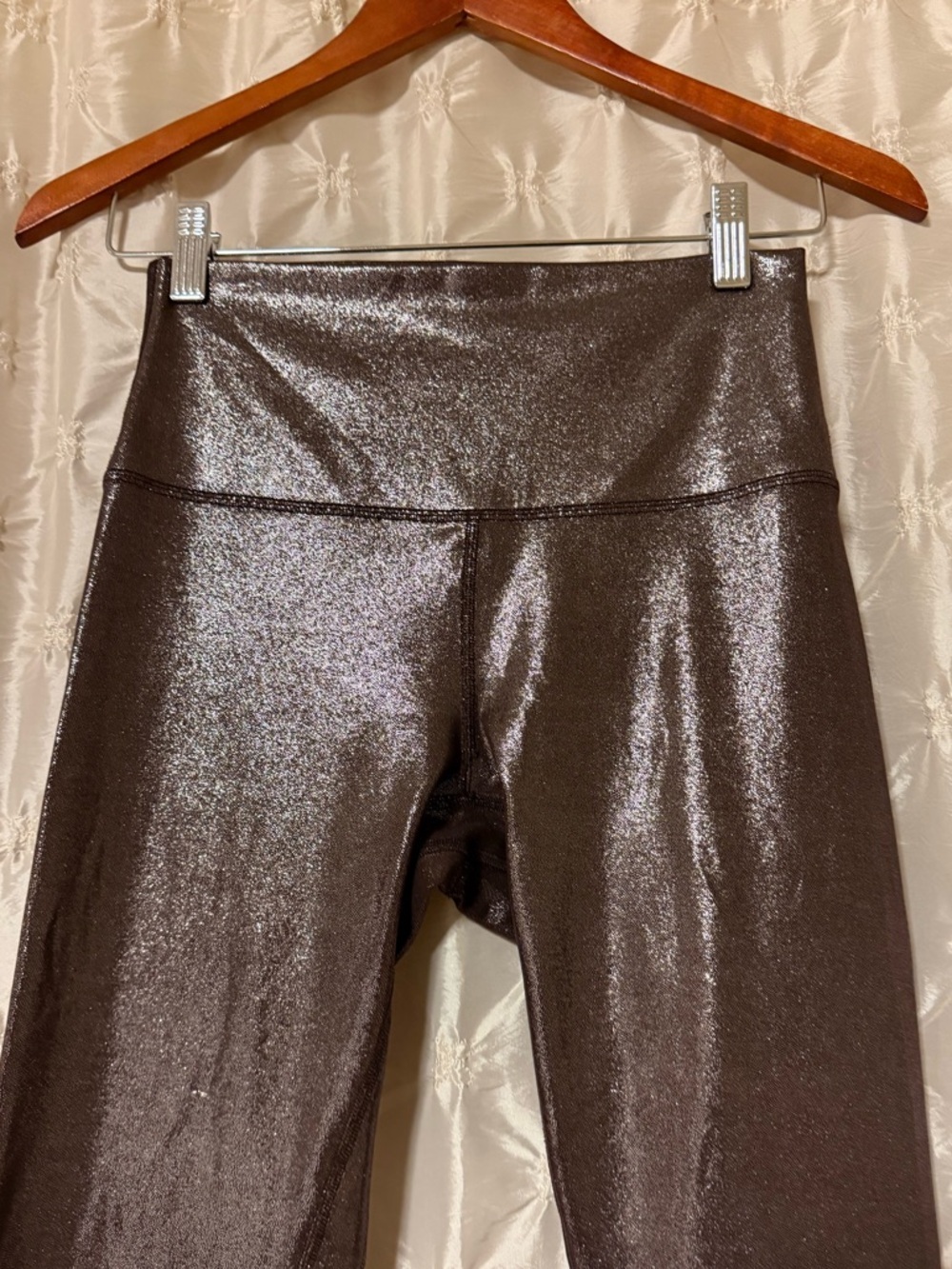 Lululemon Align High-Rise Crop Leggings
Radiate Foil Shimmery Metallic Brown - Picture 4 of 16